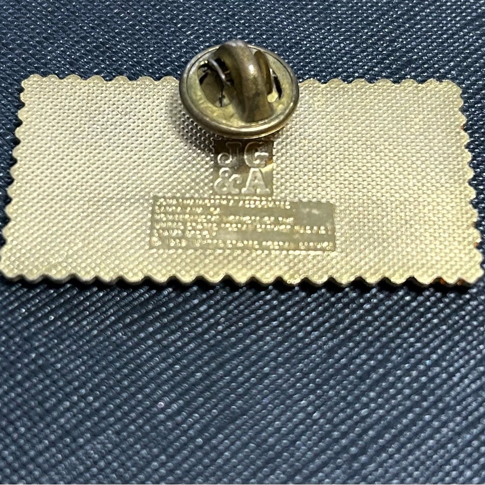 Love You Mother USPS postage 22 cents stamp goldtone floral vintage Lapel Pin - Picture 2 of 6